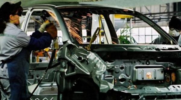 industria auto ar putea pierde 80 000 locuri de munca in europa