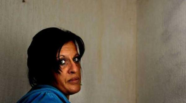 aparitie bizara chipul sotului mort de patru ani i s a aratat pe peretele dormitorului