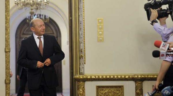 strategia lui traian basescu pentru acapararea romaniei