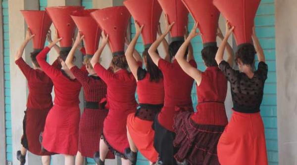 bucurestiul animat de mari companii de teatru de strada