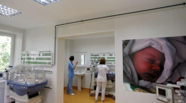 minunile din sanatate o romanca a nascut gemeni in spitale diferite