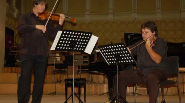 duelul viorilor un regal al marii muzici a trecut de etapa iasi