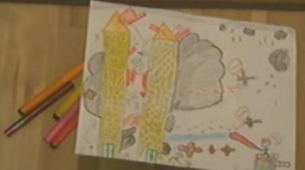foto elevi din scoala primara obligati sa deseneze in detaliu atentatele de la 11 septembrie din sua