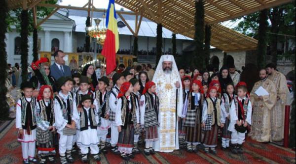 patriarhul daniel criza spirituala si morala din societate sunt cauze ale esecului scolii romanesti din ultimii doi ani