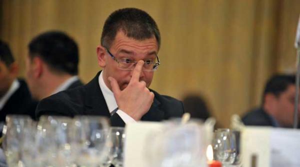 premierul distilerie servetele puff si unghiera