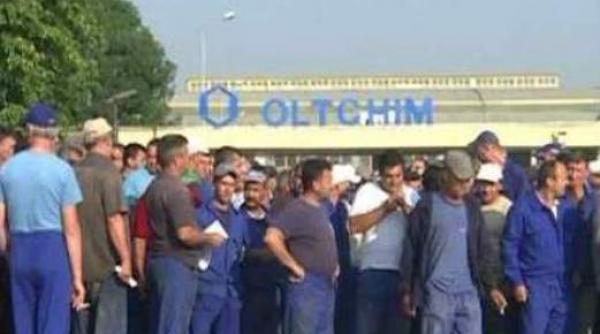 angajatii oltchim primesc ajutoare sociale de urgenta de cate 1 400 lei in doua transe