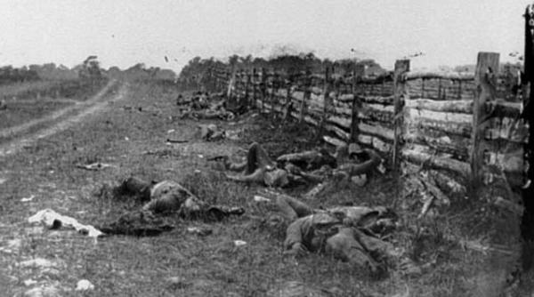 galerie foto aceeasi camera dar un secol diferit imagini uimitoare care refac pasii razboiului civil cu 150 de ani mai tarziu