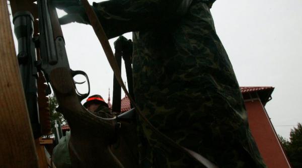 dambovita suspectii de braconaj din moroieni obligati sa nu paraseasca tara timp de 30 de zile