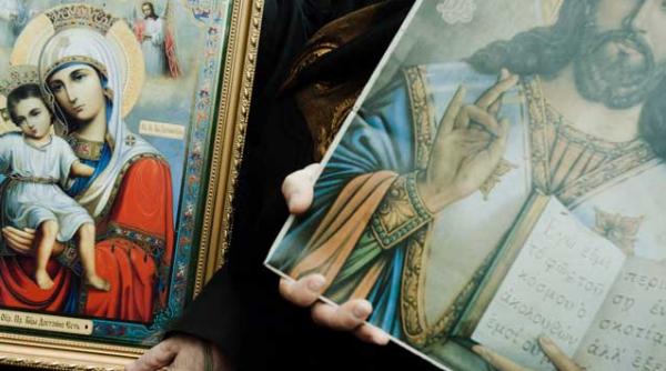 21 de icoane furate din biserici