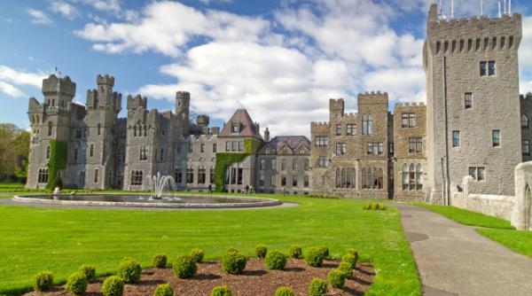 7 castele in care poti innopta regeste