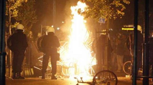 video o invitatie la petrecere lansata pe facebook a degenerat in lupte de strada