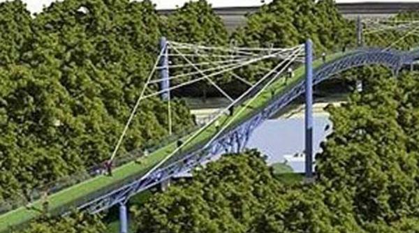 chuck norris loveste din nou de data asta intr un pod