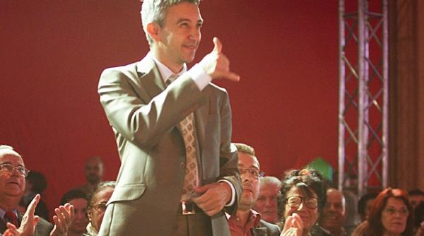 dan diaconescu a ajuns in tara sunt un biet ziarist din caracal care vrea sa salveze oltchimul