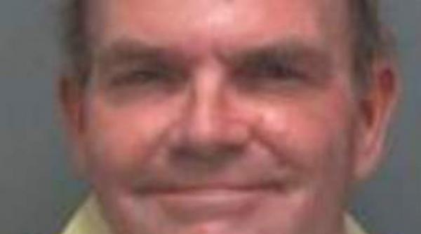 un barbat a sunat la 911 pentru ca fiica lui nu a vrut sa i cumpere bere