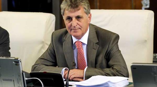 mircea dusa la prima intalnire cu domnul basescu o sa l rog sa mi cumpere o caciula