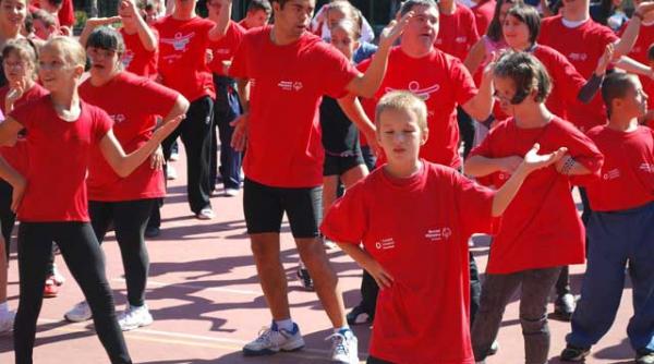 special olympics cu tinerii care sufera de sindromul down