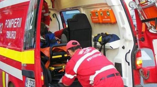 tragedie in ialomita patru persoane au murit si 13 au fost ranite dupa ce un microbuz a intrat frontal intr un tir traficul este blocat pe dn2