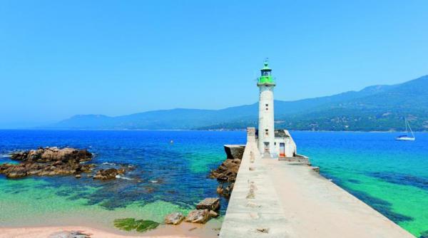 corsica raiul vacantelor tarzii