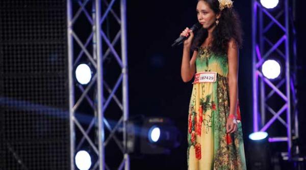 o shakira de romania s a impotmolit la x factor