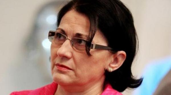 andronescu pe diplomele de absolvire sa fie trecute numele universitatilor nu antetul ministerului educatiei