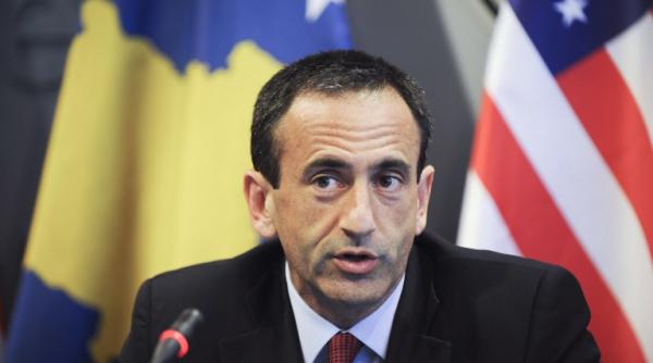 asistentul lui hillary clinton stiu ca unii in romania se gandesc la alte cai de a scapa de presedinte