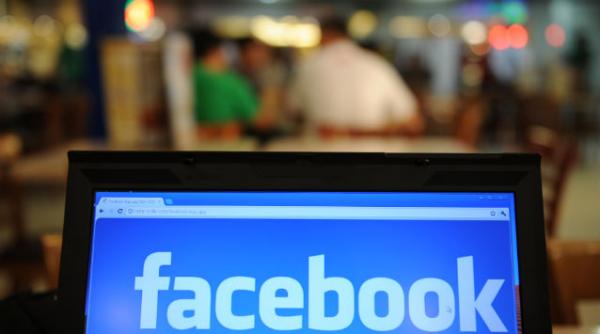 de ce trebuie sa i dai unui fost iubit sau unei foste iubite unfriend pe facebook studiu