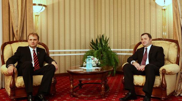 premierul moldovei s a umilit la vizita liderului separati tilor de la tiraspol iar acesta a raspuns cu o arogan a