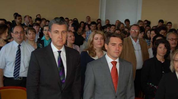 printul radu la iasi derizoriul administrativ pe care il suporta universitatea astazi nu vine din lipsurile materiale ci din dispretul pentru competente pentru care suntem cu totii raspunzatori