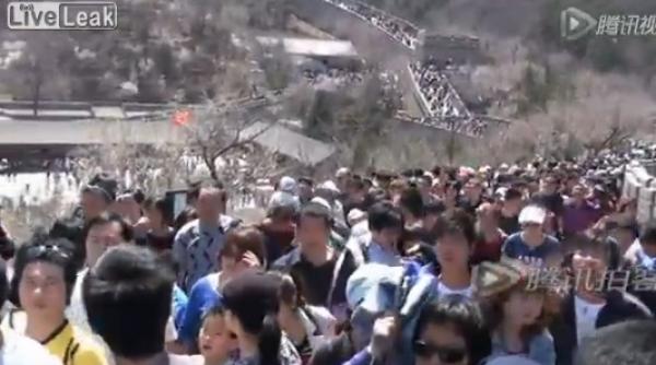 zidul chinezesc s ar putea prabusi din cauza numarului exagerat de vizitatori video