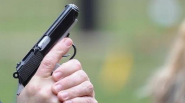 impuscaturi la galati intre doua grupari rivale o persoana a murit alte doua au fost ranite