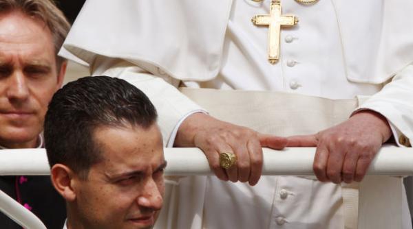 documente secrete vatican majordom