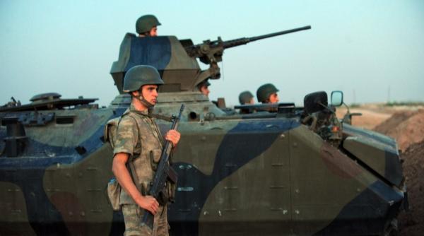 tancuri armata turca granita siria razboi