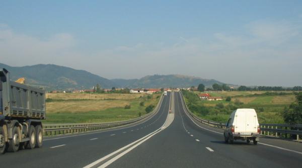 accident in lant pe dn7 o masina a cazut in olt