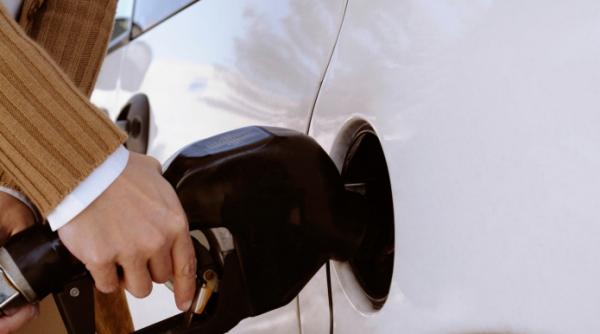 benzina tot mai scumpa se poate alimenta si pe gratis