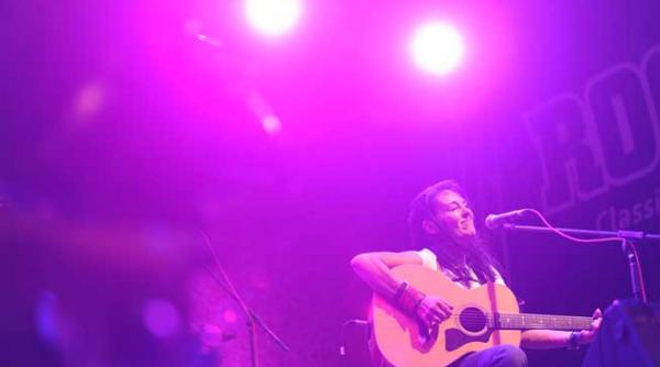 zoia alecu iar e luna plina in aida pub