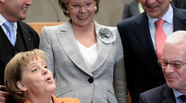 sa i primim cum se cuvine pe merkel barroso si reding