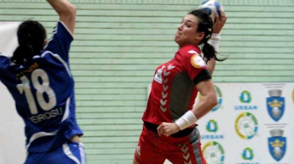 cristina neagu inapoi pe inter cea mai buna handbalista din romania a revenit pe teren dupa o absenta de un an si jumatate