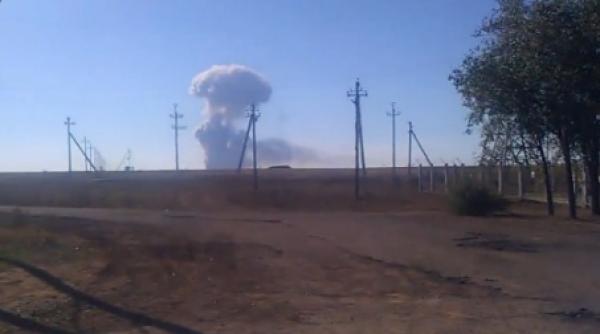 explozie uriasa in rusia 4 000 de tone de obuze au facut prapad langa o unitate militara din rusia video