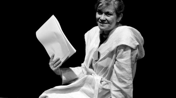 teatrul anton pann ramnicu valcea premiera cu 10 intrebari