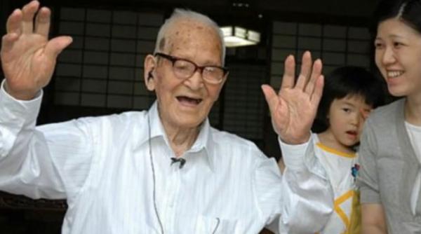 cel mai batran barbat in via a pe cale sa doboare recordul de cel mai longeviv barbat din istorie