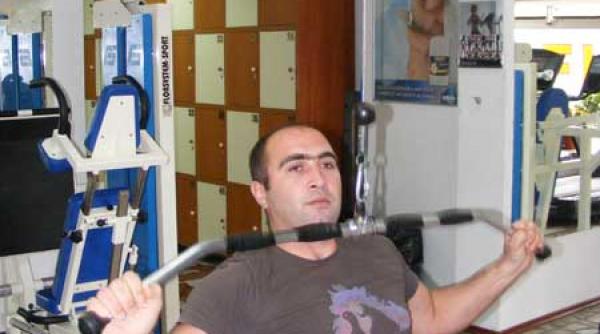 campionul mondial care s a ridicat de sub rotile trenului