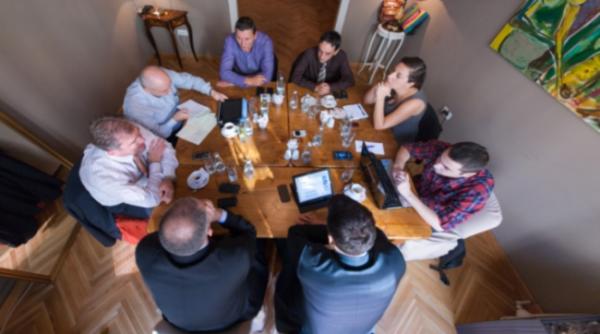 dezbatere despre criza de imagine a bursei actorii pietei vor reforma si un cnvm pe modelul bnr