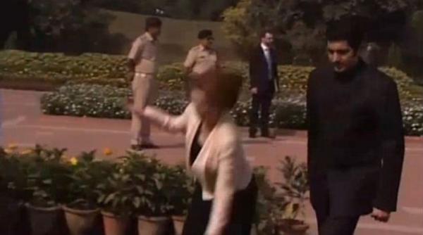 moment jenant premier australia video