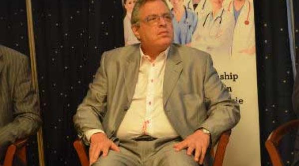 eli davidai investeste peste 2 mil euro in pregatirea medicilor romani afla motivele multimilionarului