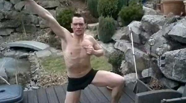 iarna nu i ca vara nu sari daca piscina e inghetata video