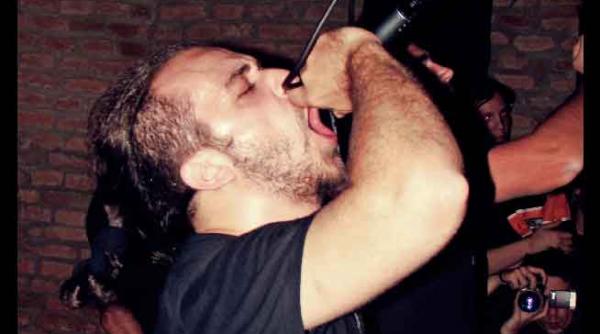 implant pentru refuz concert acustic in fabrica