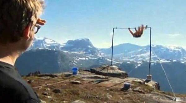 uimitor un moment de soc cand un iubitor de sport extrem a fost la un pas de dezastru