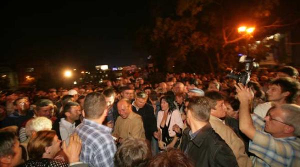 osanale impanate cu minciuni pentru basescu