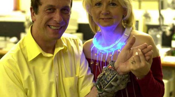 un dialog in exclusivitate purtat in romania cu primul cyborg al lumii orbii pot sa vada cei paralizati sa conduca masina comunicarea se face prin ganduri telepatie iar noi vom intelege viata in mai mult de trei dimensiuni