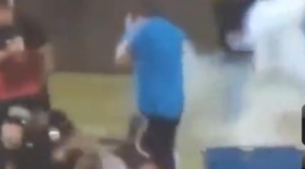 o petarda a facut ravagii in timpul derby ului campionatului cipriot video